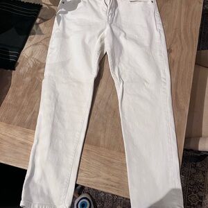 GAP girlfriend mid rise crop White Jeans